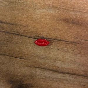 Origami Owl lips charm